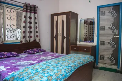 Hotel Golden Crown Hotel di 