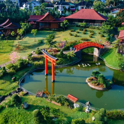 The Onsen Hot Spring Resort Hotel berhampiran Air Terjun Coban Putri