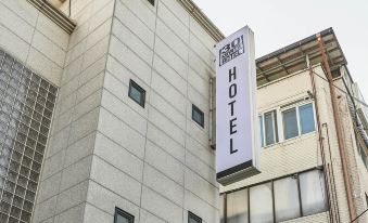 30 Month Hotel