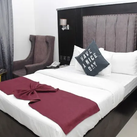 Saatof Hotel and Suites
