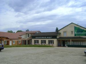 Logis Hôtel le Richevaux Rest. le Romain