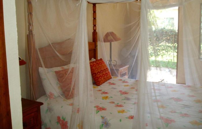 Nkhudzi Beach Lodge