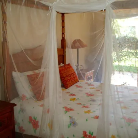 Nkhudzi Beach Lodge