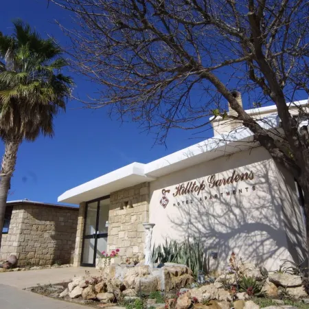 Hilltop Gardens Hotel Apartments