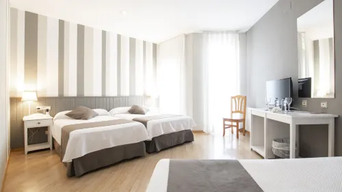 Hotel Isabel de Segura - 3-Star