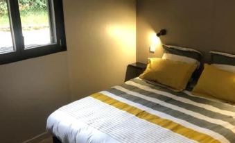 Maison Chaleureuse et Cosy en Bois de 2021 Près de Quimper - Housity