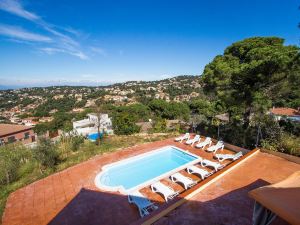 Catalunya Casas Lovely Lazy Days at Lloret de Mar with Private Pool