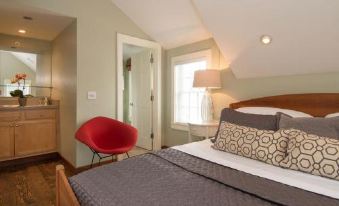 8 Dyer Hotel