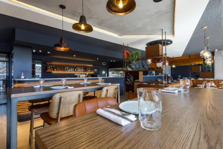 The Shipyard Angra Отели в г. Ангра-ду-Эроижму