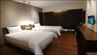 PEPABRI Hotel & Resort Hotel dekat Luragung View