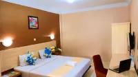 OYO 1298 D'lira Syariah Hotel Hotel a Simpang Empat