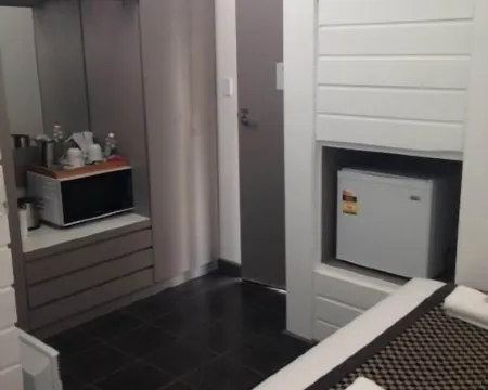 Elmore Victoria Hotel Motel Hotels in Elmore