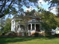 The Boxley Place Inn Hotels in Green Spring