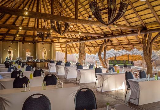 아하 마칼라리 프라이빗 게임 리저브의 로지 건물 외관