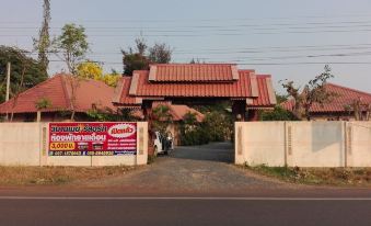 Vimanmek Hotel