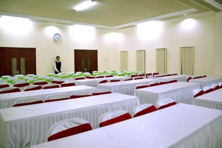 Ilhami Hotel Blitar Отели в г. Blitar Regency