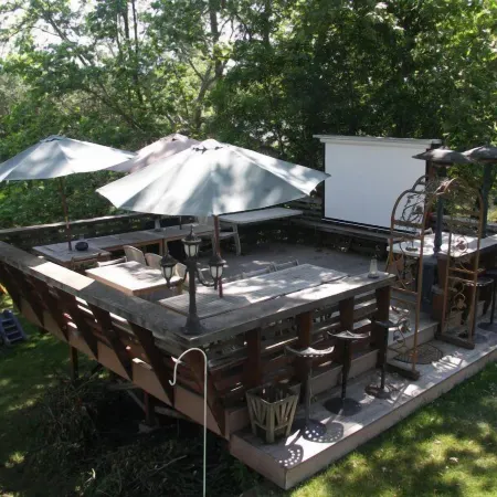 Robin's Nest Inn