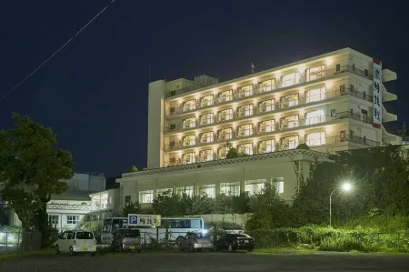 Shirahama Onsen Kisyu Hanto Отели рядом с Аэропорт Ширахама