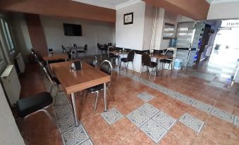 Altay Hotel - Housity