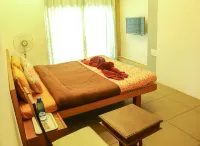 Surya Kiran Miramar Hotels near Miramar Beach