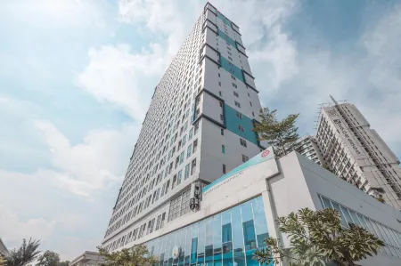 OYO Flagship 755 Appartel Grand Dhika City