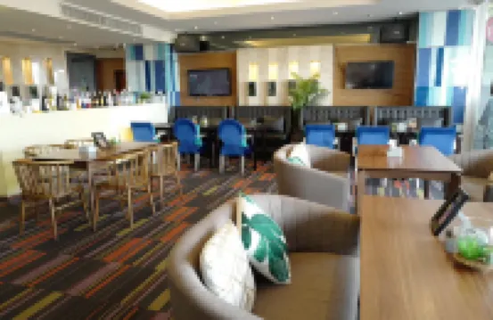 โรงแรมไชยแสงพาเลส โรงแรมในอำเภอ บางระจัน