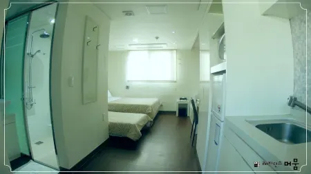 西面穆姆爾公寓酒店