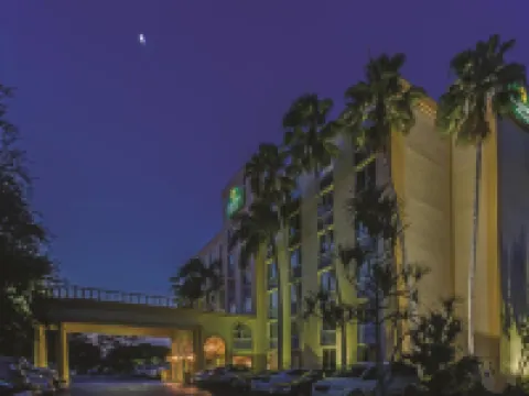 La Quinta Inn & Suites by Wyndham West Palm Beach Airport Hotels near CityPlace