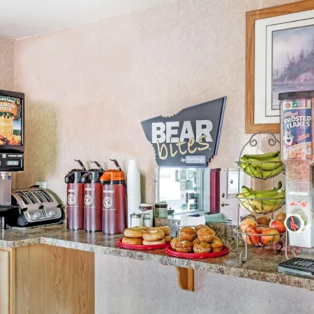 Travelodge by Wyndham la Grande