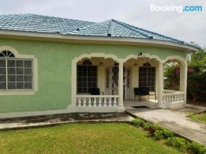 Captivating 3-Bed House in Trelawny, Jamaica