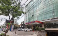 Urbanview Hotel Newton Riau Bandung by RedDoorz Hotels in Bandung City