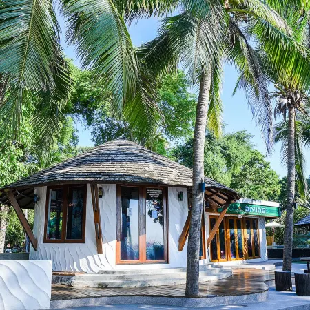 Sairee Cottage Resort Отели рядом с достопримечательностью «Пляж Саири»