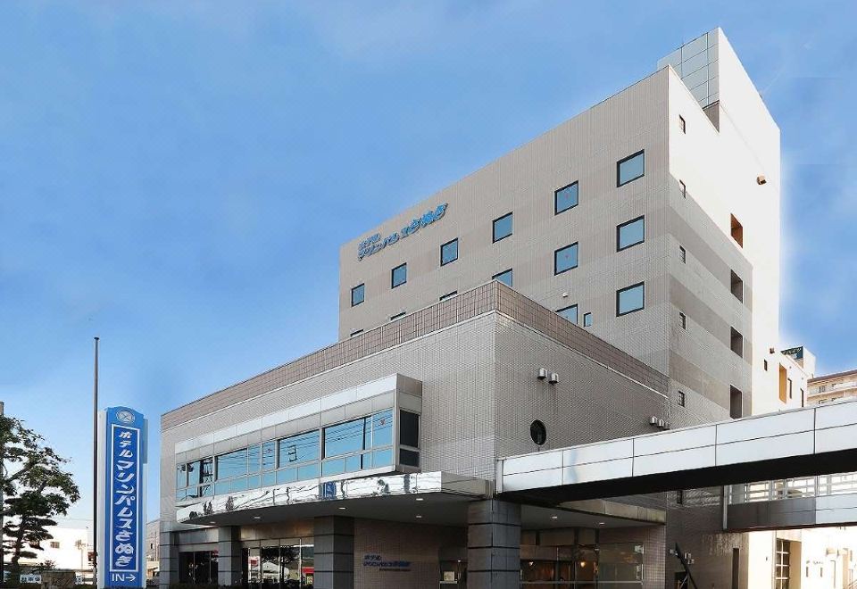 Ocean Palace HotelOver view