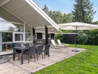 "Eivor" - 500m from the Sea Hotels in Hornbaek
