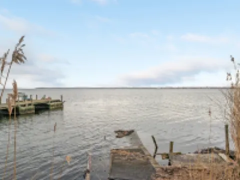 "Caren" - 125m to the Fjord Hotels in Holbaek