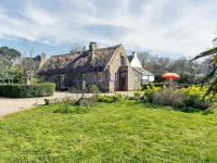 Chaumiere Natelliou Hotels in Tregunc