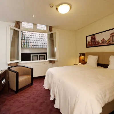 Best Western DAM Square Inn Отели рядом с достопримечательностью «Вестерпарк»