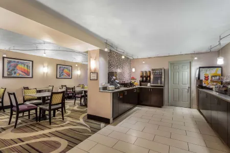 La Quinta Inn by Wyndham Binghamton - Johnson City