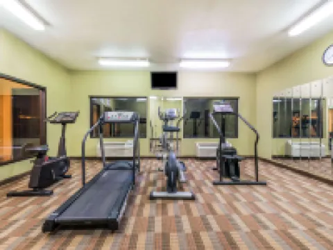 ซุปเปอร์ 8 บายวินด์แฮม ฟอร์ตเวิร์ธนอร์ท โรงแรมในฟอร์ตเวิร์ธ