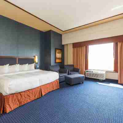 Quality Inn & Suites Rooms