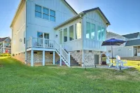Waterfront Oasis on Tims Ford Lake: Pool/Kayak! - Wifi