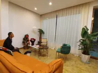 Pingwu Yunshang Yaju Homestay (Fujiang South Road West Section) Hotel di Pingwu