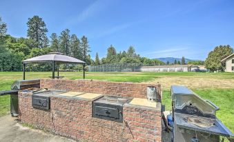 Chic Resort Escape Near Boating, Fishing & Hiking! - Housity