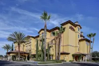 Bellasera Hotel & Suites Paso Robles, Tapestry by Hilton Các khách sạn gần Paso Robles Event Center
