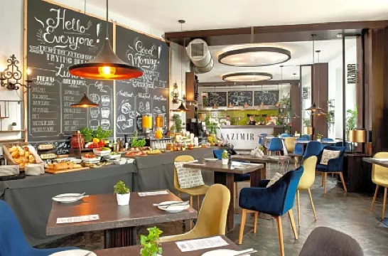 Aparthotel Globus Kraków Отели рядом с достопримечательностью «Костёл Андрея Первозванного»