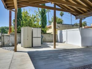 Luxe Pasadena Casita w/ Fireplace & Grill