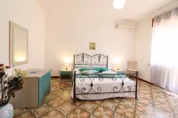 Isabel's House in Otranto 10 Seats