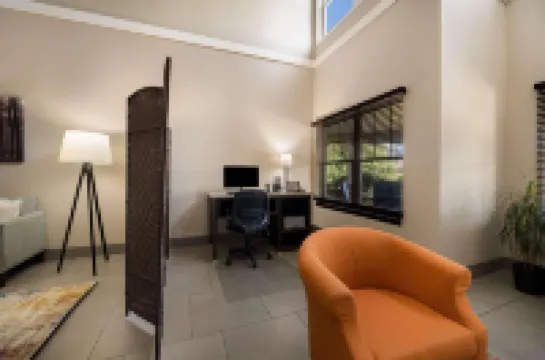 คันทรีอินน์แอนด์สวีทส์ บายเรดิสัน ฟรีพอร์ต IL