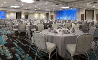 Radisson Hotel & Conference Center Coralville - Iowa City