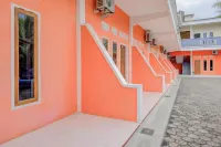RedDoorz Near Pamugaran Beach Pangandaran